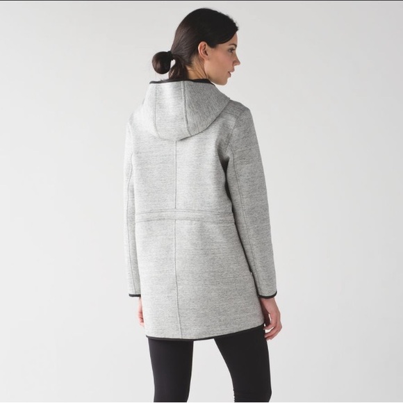 Lululemon City Bound Wrap
Heathered Space Dyed Medium Grey / Black- size 2 - Picture 3 of 7